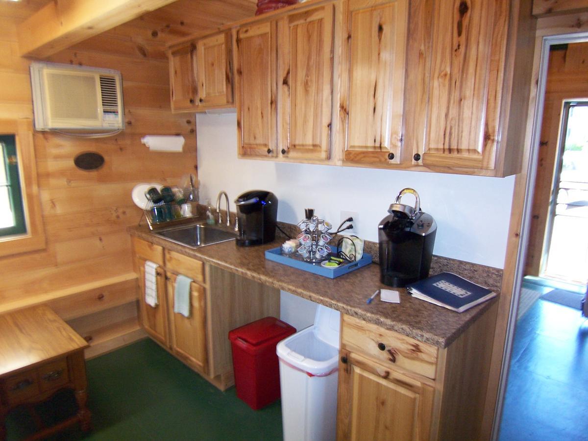 קלייטון Wooden Boat Inn מראה חיצוני תמונה